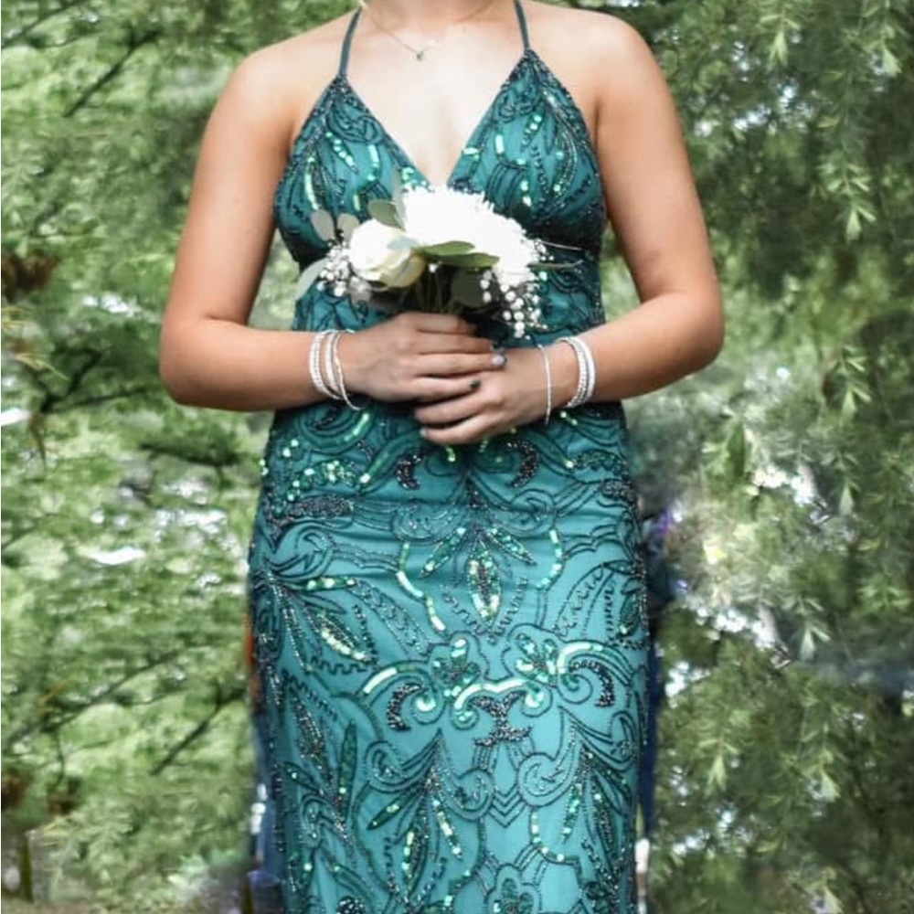 Elegant Green Beaded Dress - Picture 1 of 9